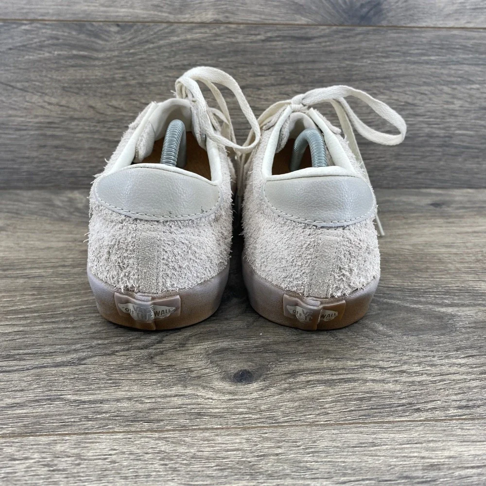Vans Sport Sneakers Womens 8 Marshmallow Green Hairy Suede Gum Sole Low Top